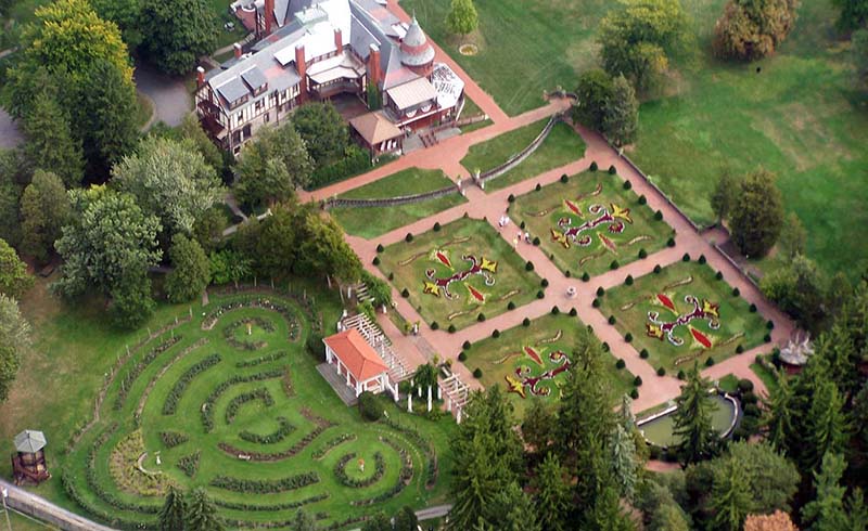 Sonnenberg Gardens